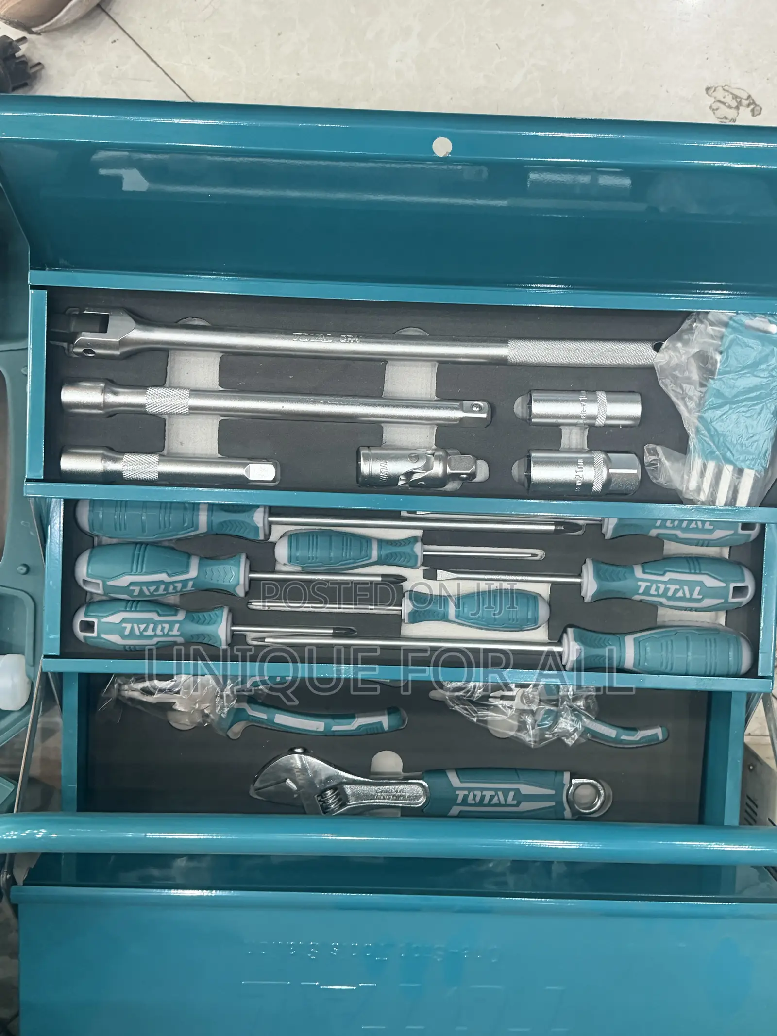 TOTAL Mechanic Tool Set