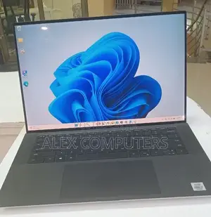 New Laptop Dell XPS 15 16GB Intel Core i7 SSD 512GB