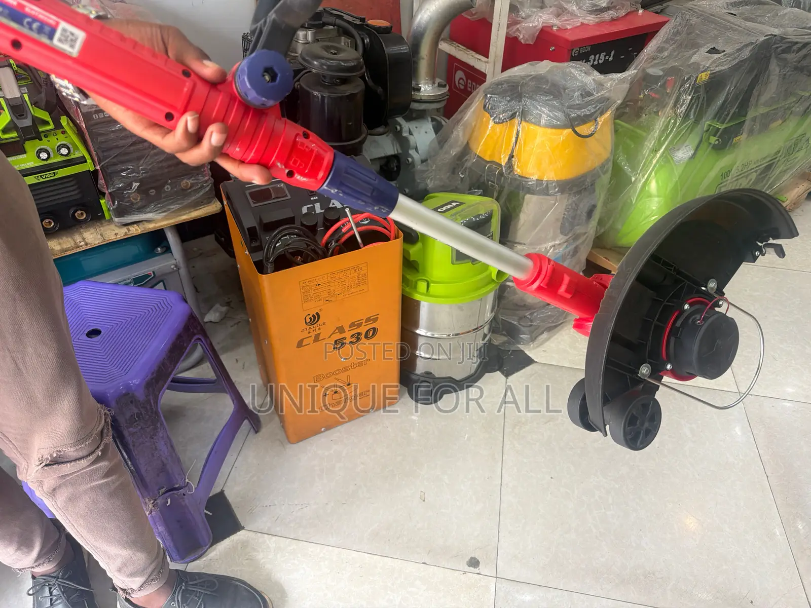 Electric or Battery-Powered Grass Trimmer
