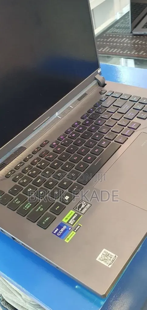 New Laptop Asus ROG Strix G15 16GB Intel Core i9 SSD 1T
