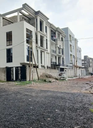 10bdrm House in Bole for sale