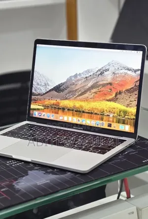 New Laptop Apple MacBook Pro 2019 16GB Intel Core i7 SSD 512GB