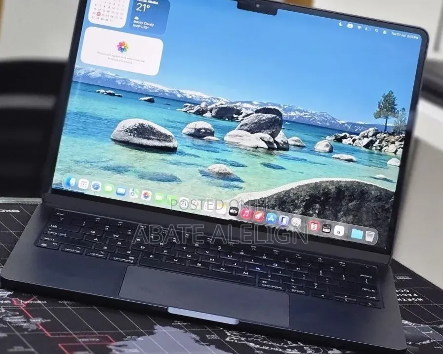 New Laptop Apple MacBook Air 2022 M2 8GB Apple M2 SSD 256GB