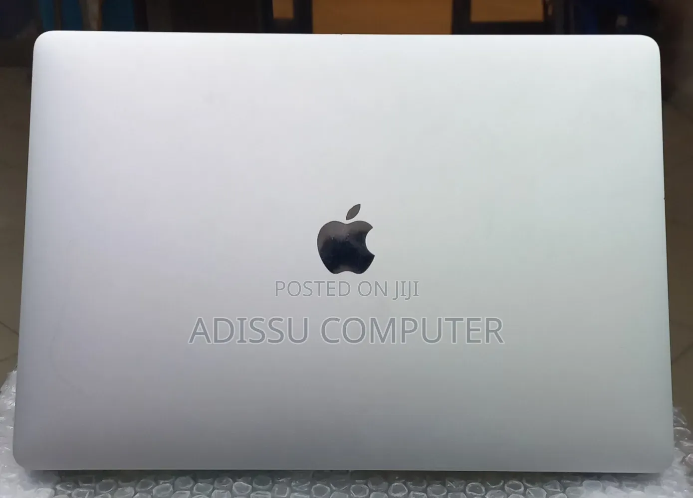 New Laptop Apple MacBook 2018 16GB Intel Core i7 SSD 256GB