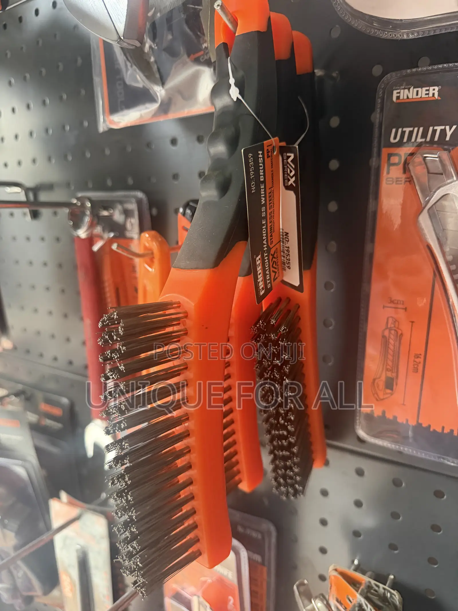Finder Straight-Handle Stainless Steel Wire Brush