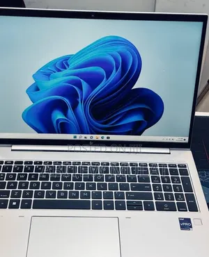 New Laptop HP EliteBook 860 G10 32GB Intel Core i7 SSD 1T