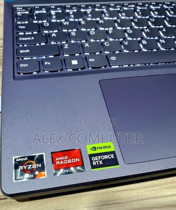 New Laptop Lenovo Legion 5 16GB AMD Ryzen 7 SSD 512GB