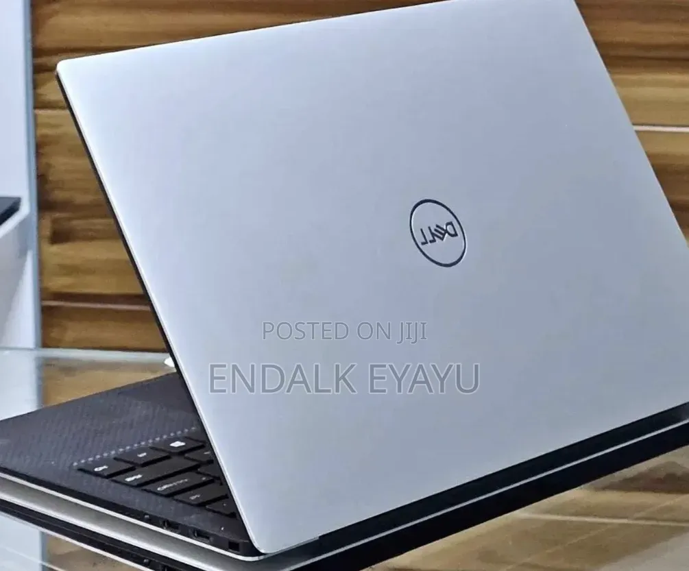 New Laptop Dell XPS 15 16GB Intel Core i7 SSD 512GB
