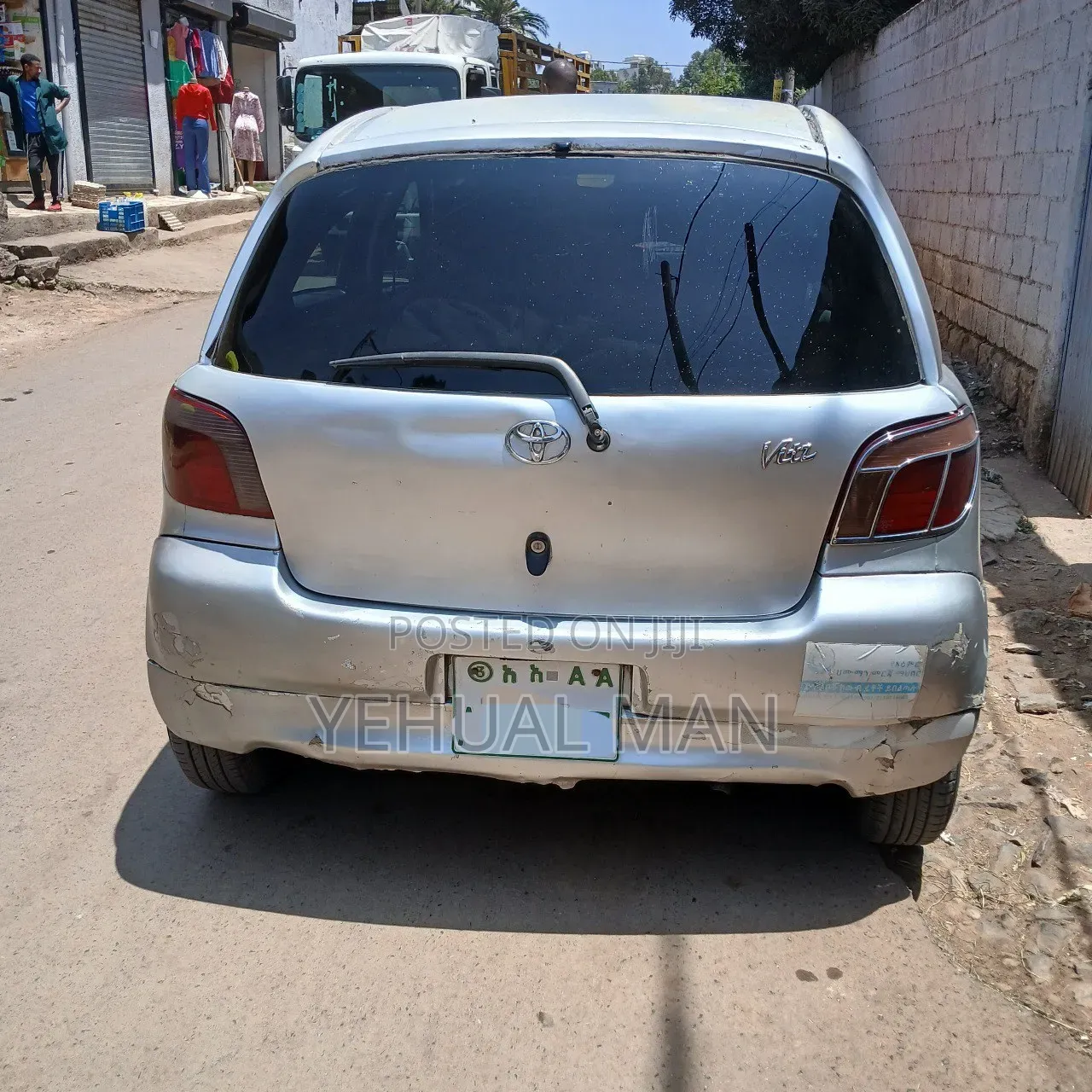 Toyota Vitz 2001 Silver