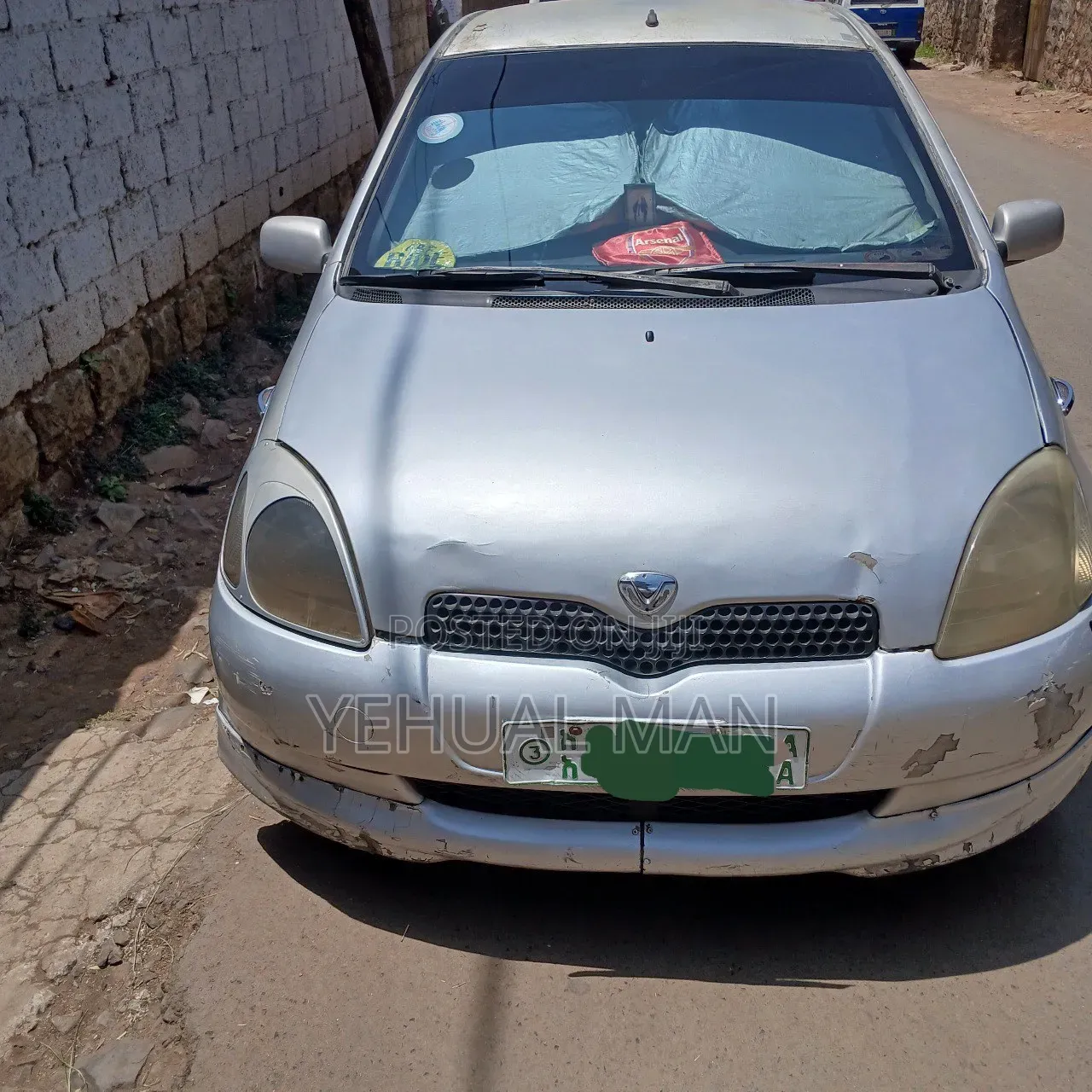 Toyota Vitz 2001 Silver