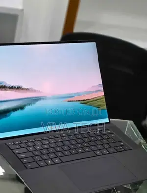 New Laptop Dell XPS 15 16GB Intel Core i7 SSD 512GB
