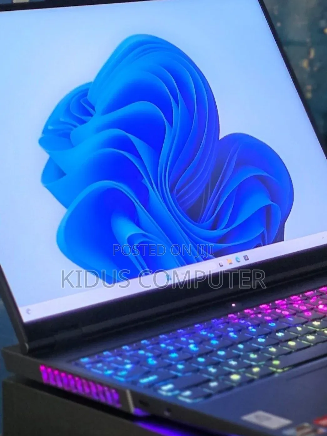 New Laptop Lenovo Legion 5 32GB AMD Ryzen 7 SSD 1T