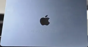 New Laptop Apple MacBook Air 2022 M2 8GB Intel Core i7 SSD 256GB