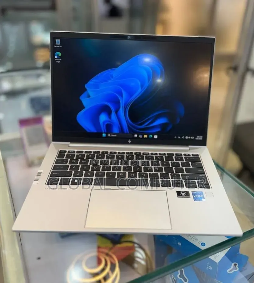 New Laptop HP EliteBook 840 G9 16GB Intel Core i7 SSD 512GB