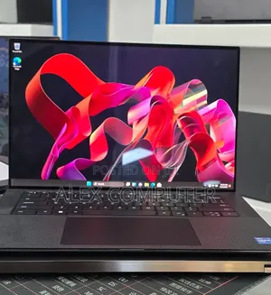 New Laptop Dell Precision 5560 16GB Intel Core i7 SSD 512GB