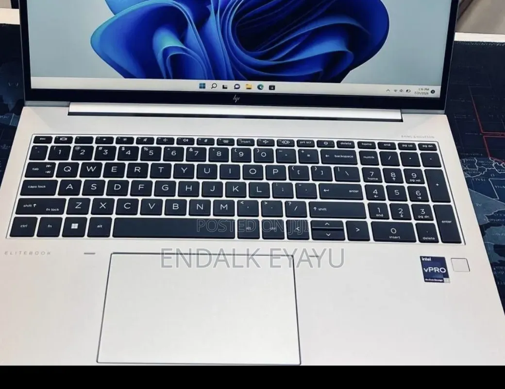 New Laptop HP EliteBook 860 G10 32GB Intel Core i7 SSD 1T