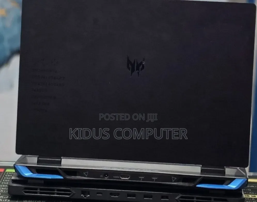 New Laptop Acer Predator Helios Neo 16 16GB Intel Core i7 SSD 512GB