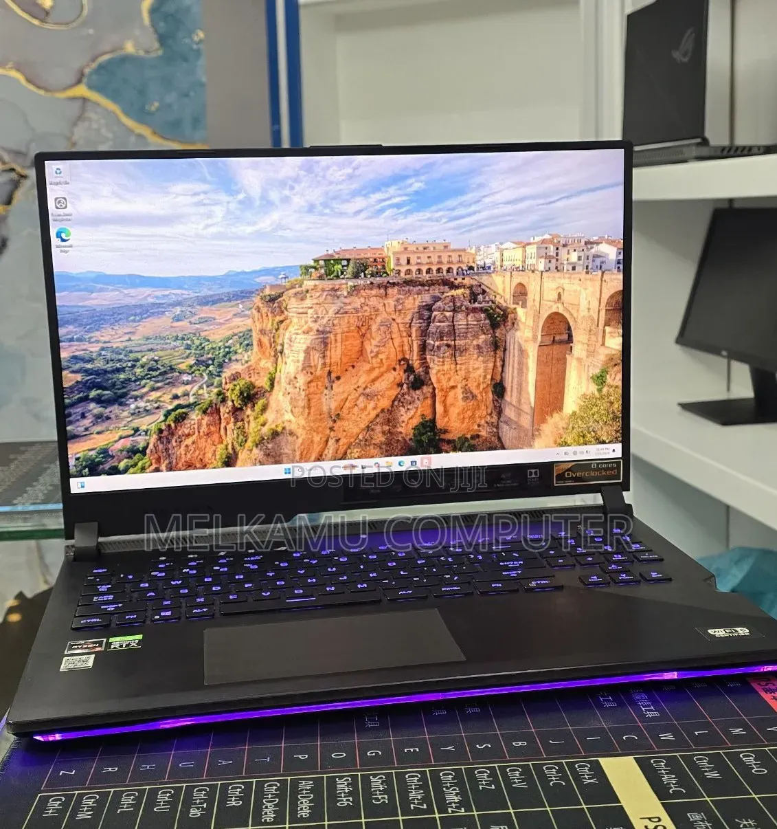 New Laptop Asus ROG Strix G16 32GB AMD Ryzen 9 SSD 1T