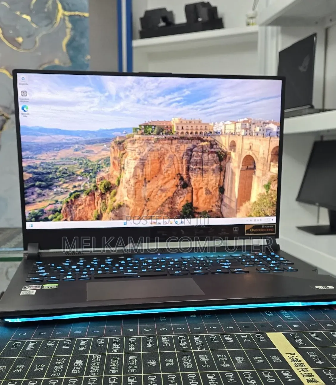 New Laptop Asus ROG Strix G16 32GB AMD Ryzen 9 SSD 1T