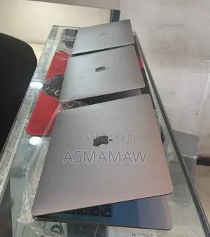 New Laptop Apple MacBook Pro 2021 M1 8GB Intel Core i5 SSD 256GB
