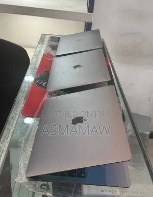 New Laptop Apple MacBook Pro 2021 M1 8GB Intel Core i5 SSD 256GB