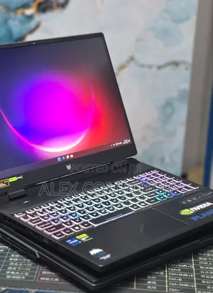 New Laptop Acer Predator Helios Neo 16 16GB Intel Core i7 SSD 1T
