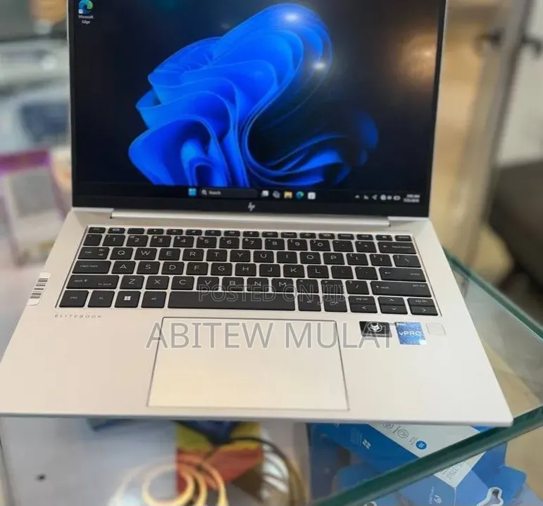 New Laptop HP EliteBook 840 G8 16GB Intel Core i7 SSD 512GB