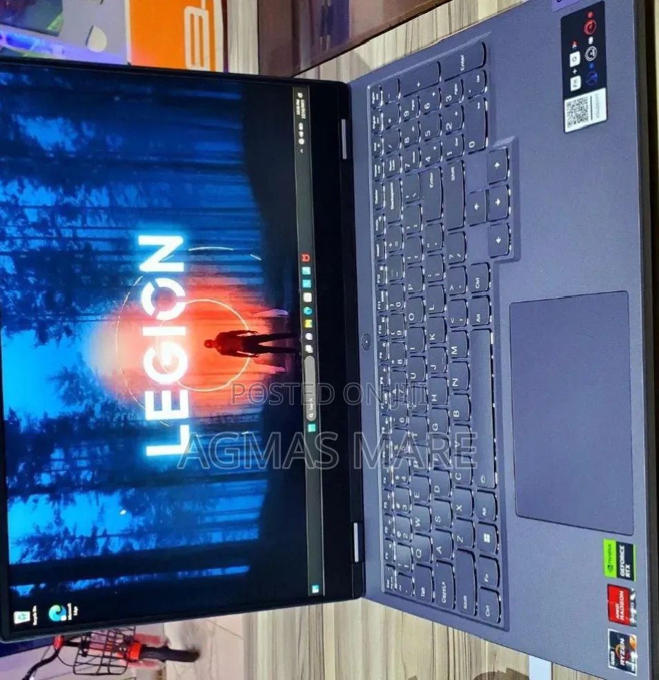 New Laptop Lenovo Legion 5 16GB AMD Ryzen 7 SSD 512GB