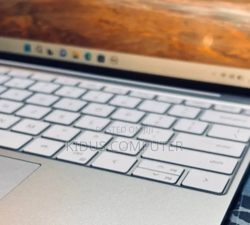 New Laptop Dell XPS 15 16GB Intel Core i5 SSD 512GB