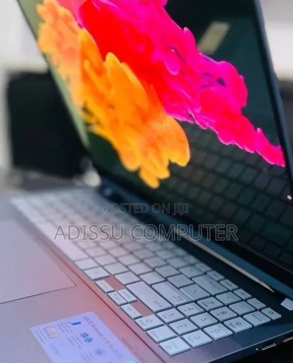 New Laptop Asus VivoBook S15 S510UA 16GB Intel Core Ultra 7 SSD 512GB