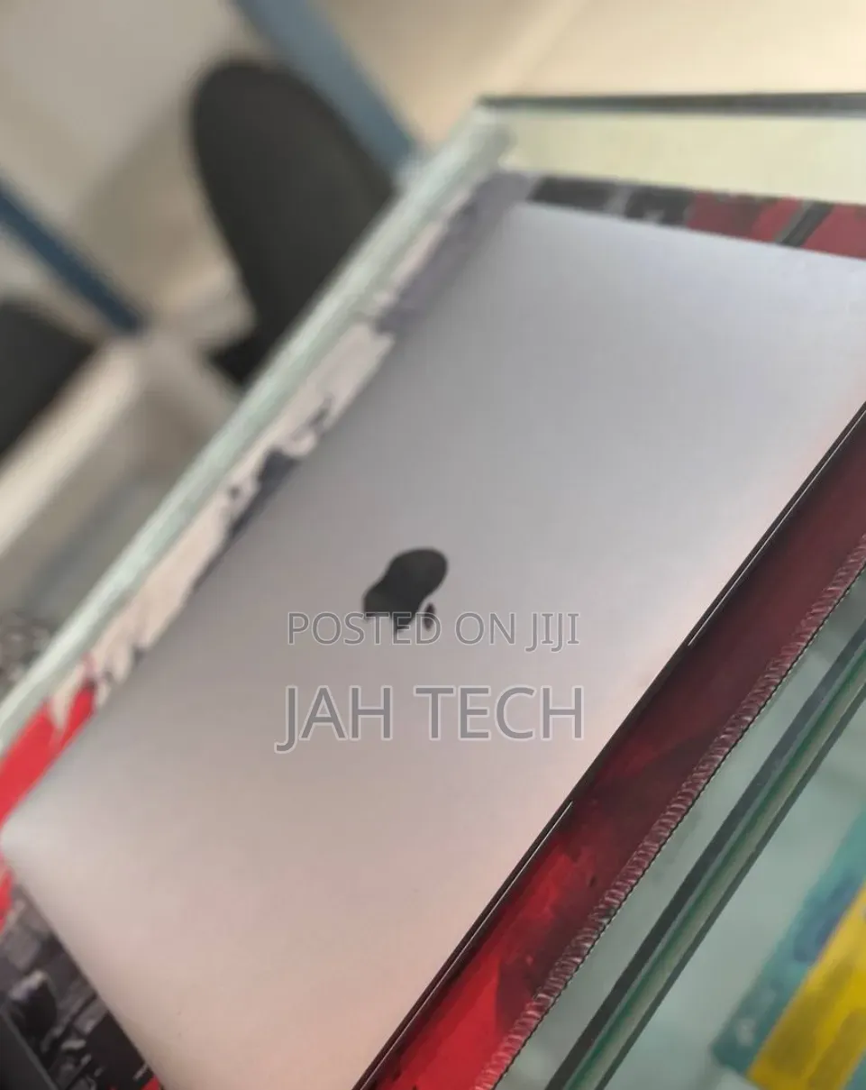 New Laptop Apple MacBook Air 2020 M1 8GB Apple M1 SSD 256GB