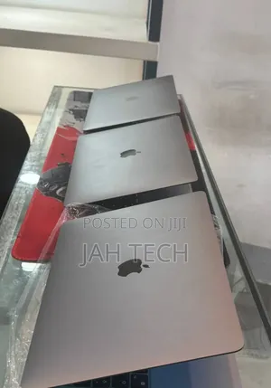 New Laptop Apple MacBook Air 2020 M1 8GB Apple M1 SSD 256GB