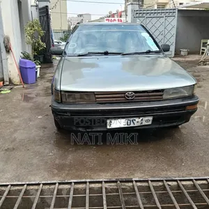 Toyota Corolla 1991 Silver