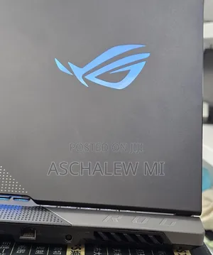 New Laptop Asus ROG Strix SCAR 17 32GB AMD Ryzen 9 SSD 1T