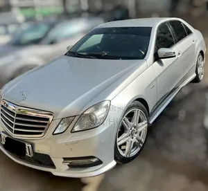 Mercedes-Benz E200 2013 Silver