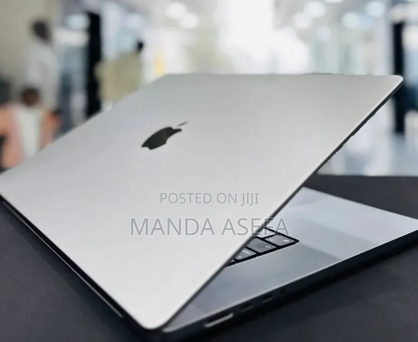 New Laptop Apple MacBook Pro 2021 M1 16GB Apple M1 Pro SSD 512GB