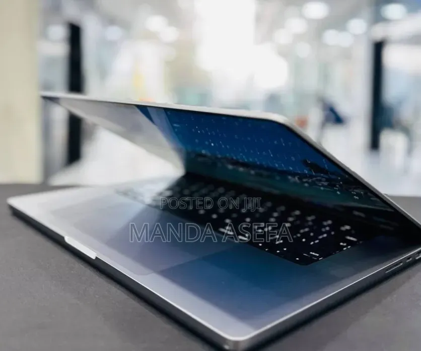 New Laptop Apple MacBook Pro 2021 M1 16GB Apple M1 Pro SSD 512GB