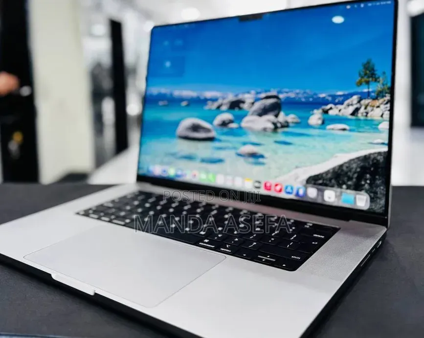 New Laptop Apple MacBook Pro 2021 M1 16GB Apple M1 Pro SSD 512GB