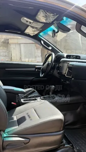 Toyota Hilux 2021 Gray