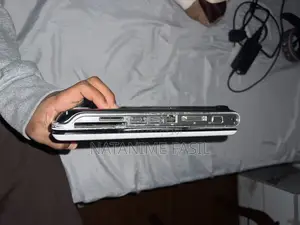 Laptop HP Pavilion Dv4 2GB Intel Core i3 SSD 256GB