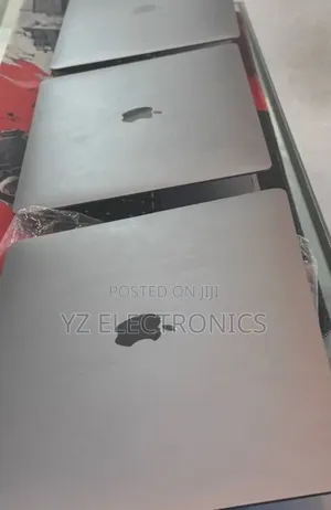 New Laptop Apple MacBook Air 2020 M1 8GB Intel Core i7 SSD 256GB