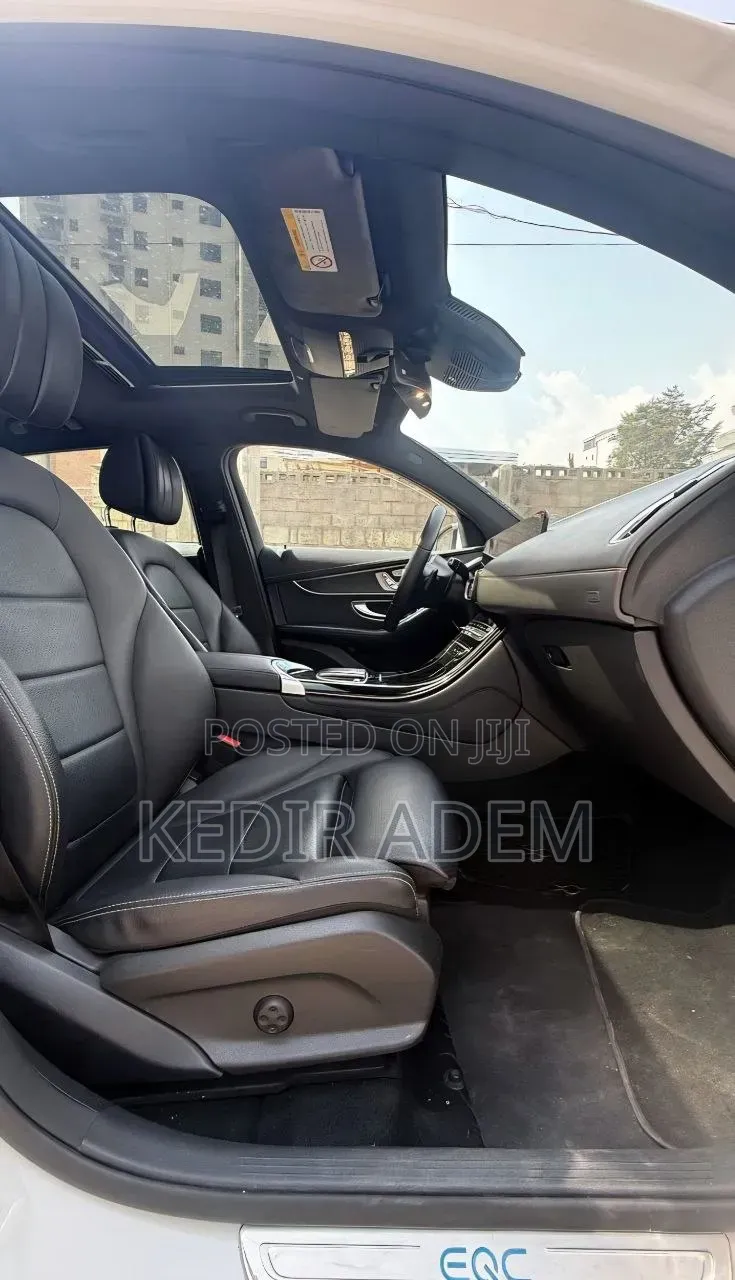Mercedes-Benz EQC EQC400 4MATIC 2022 White