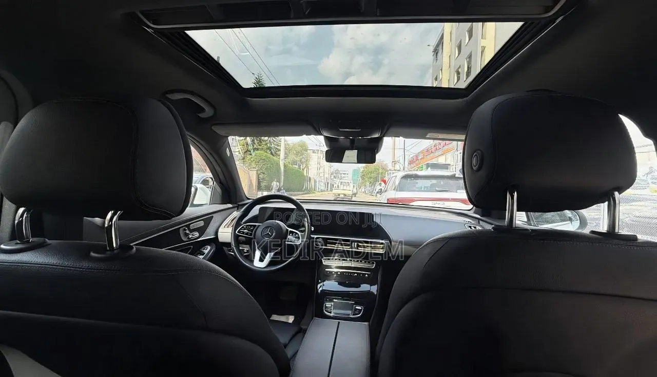 Mercedes-Benz EQC EQC400 4MATIC 2022 White