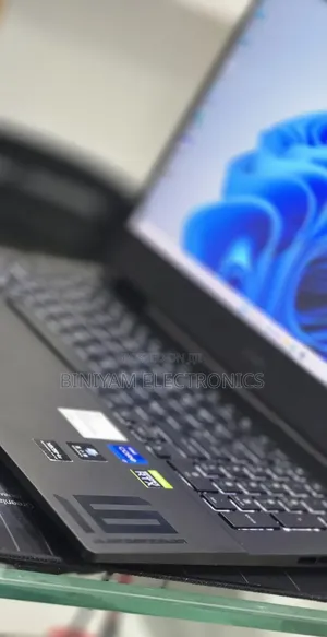 New Laptop HP Omen 16 16GB Intel Core i9 SSD 512GB