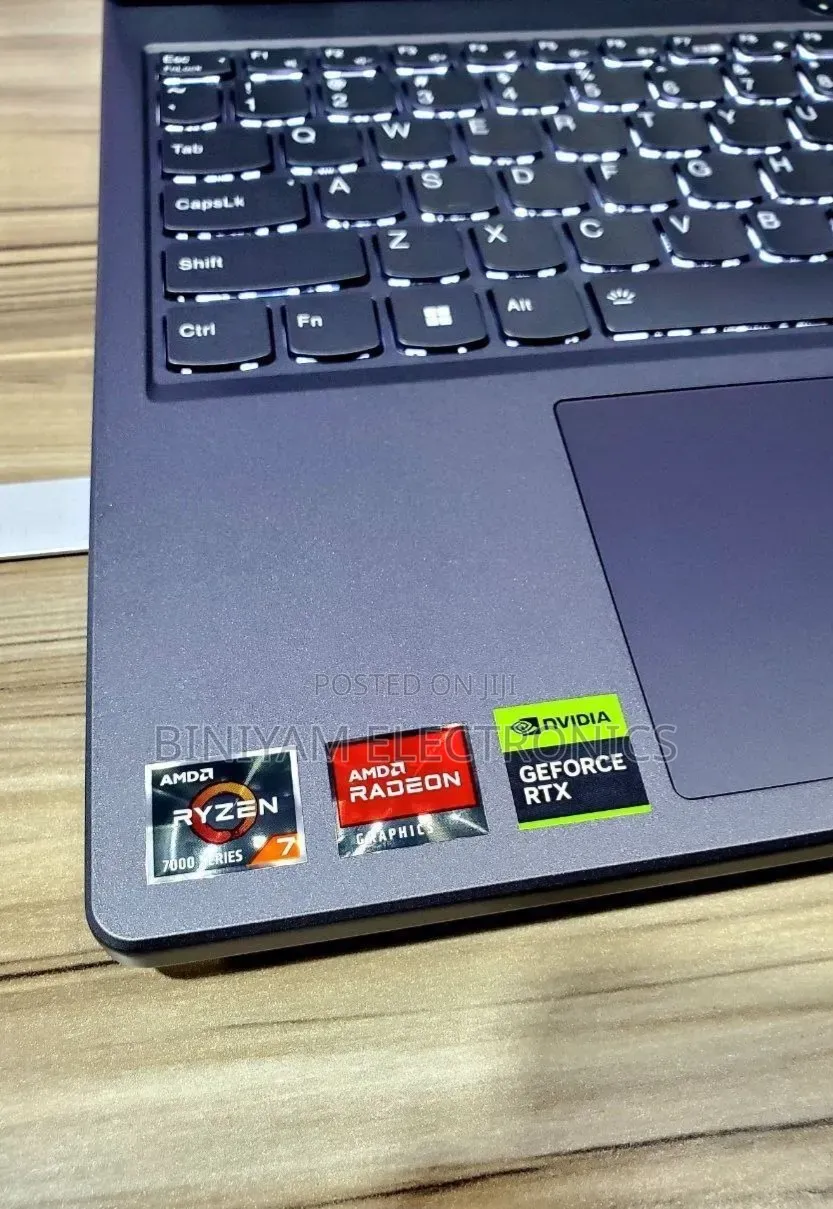 New Laptop Lenovo Legion 5 16GB AMD Ryzen 7 SSD 512GB