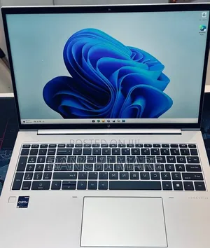 New Laptop HP EliteBook 860 G10 32GB Intel Core i7 SSD 1T