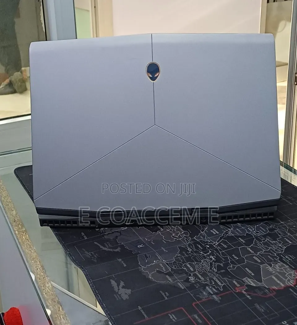 New Laptop Alienware 15 32GB Intel Core i7 SSD 512GB