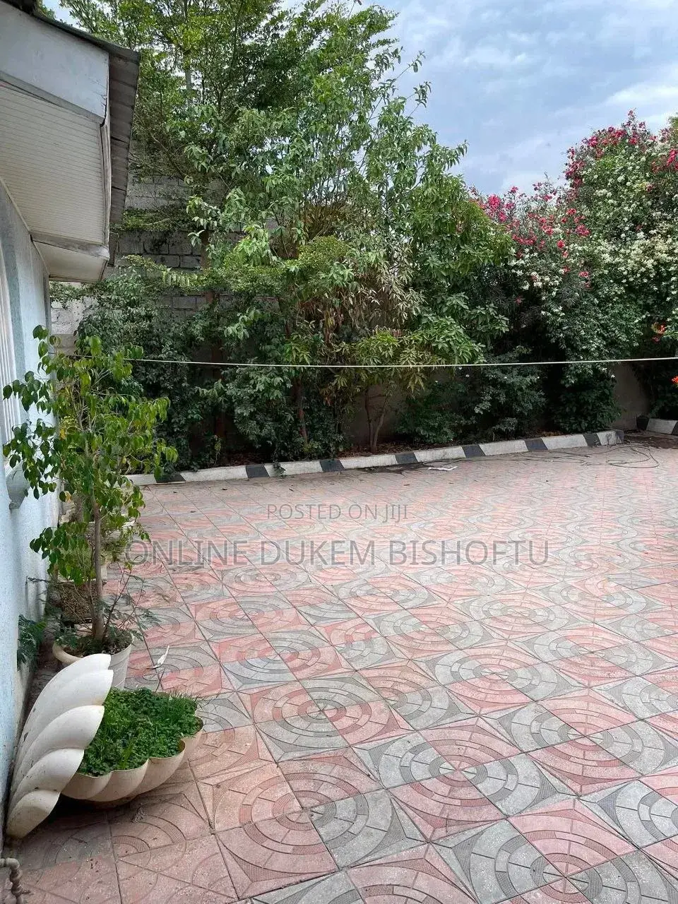 Furnished 11bdrm House in Dukem Bishoftu, East Shewa for sale