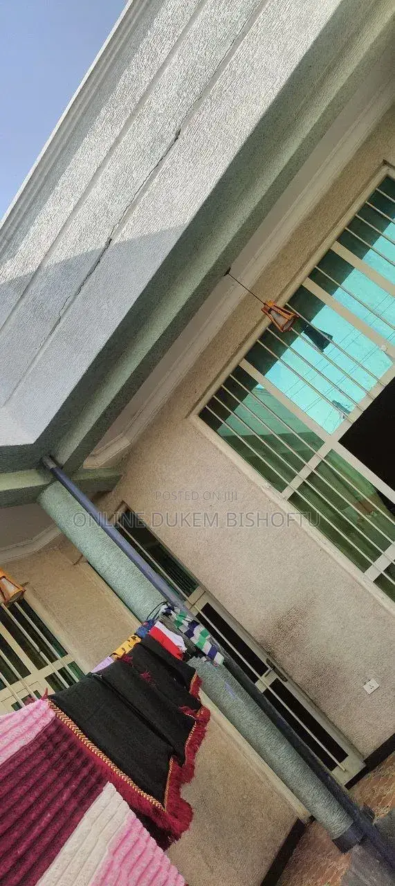 Furnished 11bdrm House in Dukem Bishoftu, East Shewa for sale