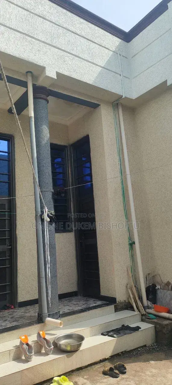 Furnished 11bdrm House in Dukem Bishoftu, East Shewa for sale